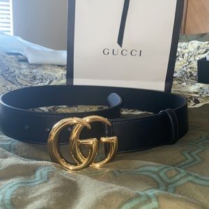 GG Marmont Gucci belt with shiny buckle